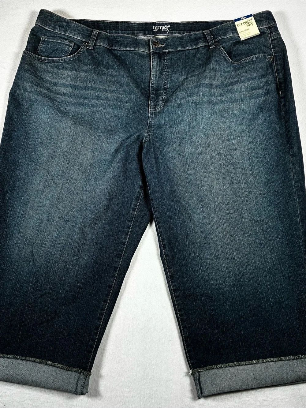 Terry & Sky Dark Blue Denim Frayed Hem Jeans Shorts size: 26W